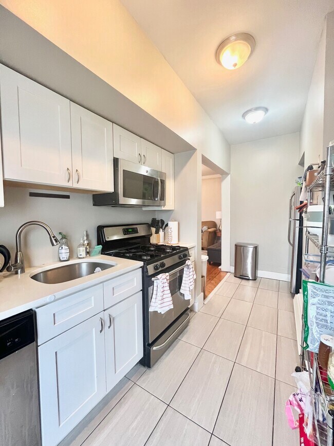 Foto del edificio - 180 Hillside St