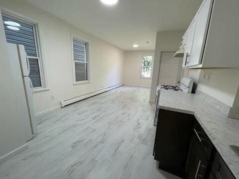 Foto del edificio - 235 Ave E