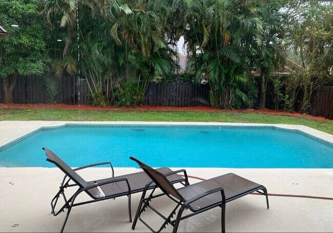 Foto del edificio - 1070 SW 18th St