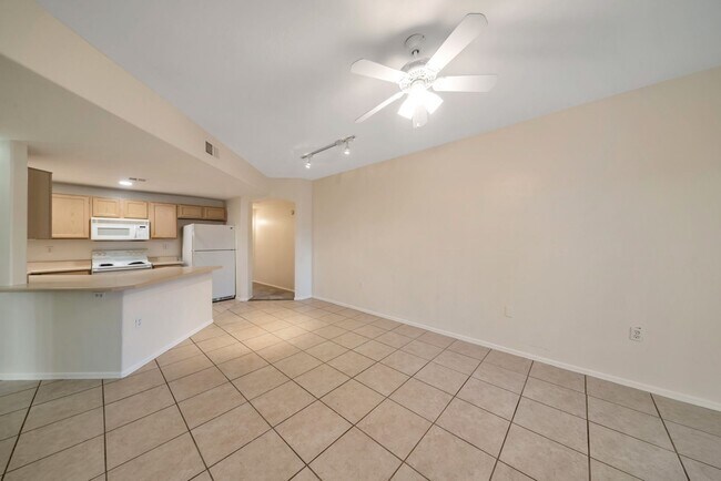 Building Photo - DEPOSIT FREE PROGRAM!! 2 bed/2 bath PV Con...