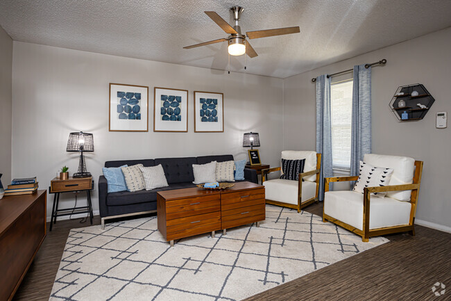 Interior Photo - The Hub at Baton Rouge