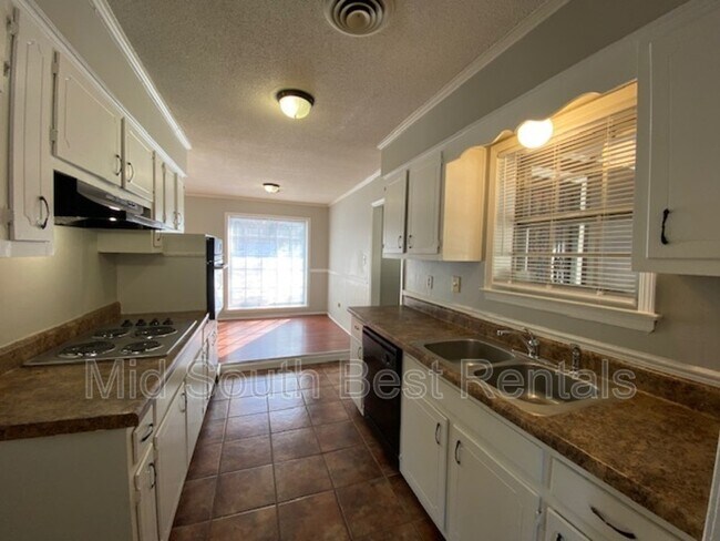 Building Photo - 4246 Hillgate Cove