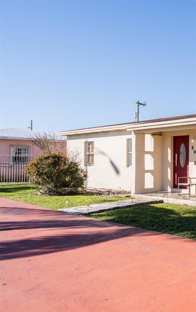 Foto del edificio - 690 E 10th Ave