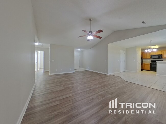 Foto del edificio - 3952 Cochran Rd
