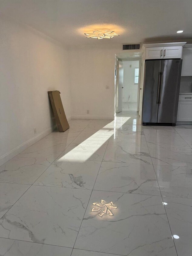 Foto del edificio - 4160 NW 21st St