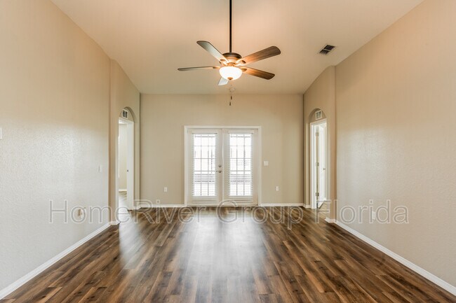 Building Photo - 6267 Cornerstone Dr