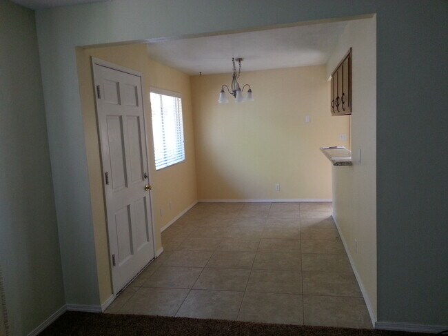 Building Photo - 364 Buchon St