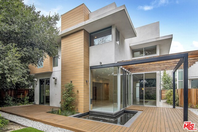 Foto principal - 16536 Moorpark St