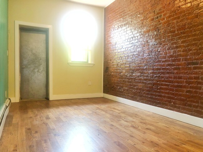 Building Photo - 768 MacDonough St