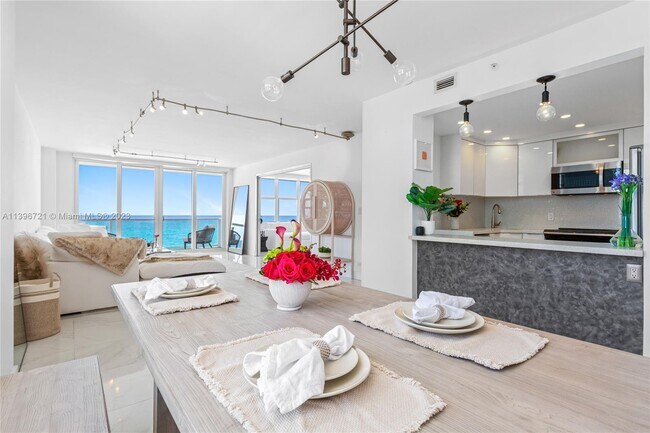 Foto del edificio - 5601 Collins Ave