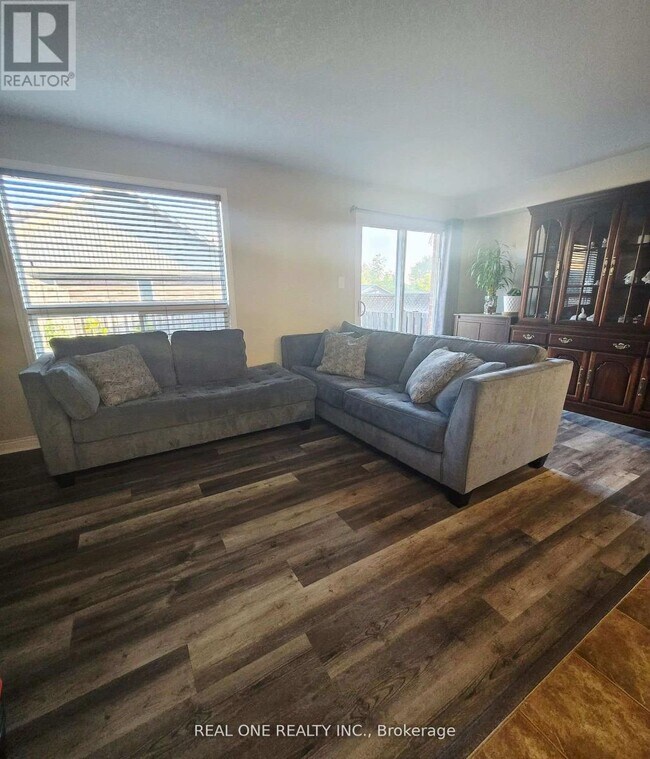 Photo du bâtiment - 43 Shephard Ave