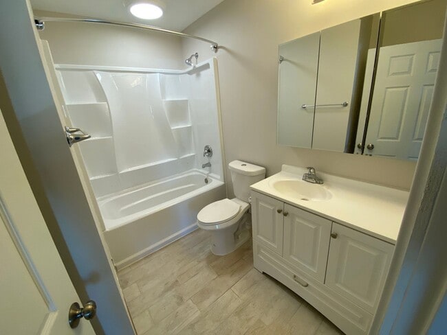 Photo - 607 S Fir Ave Apartment