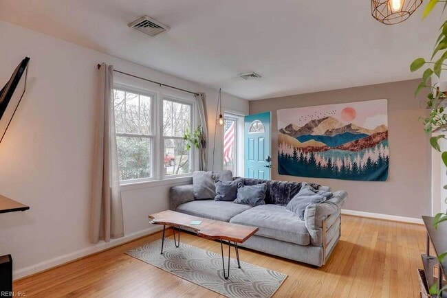 Foto del edificio - 171 W Bay Ave