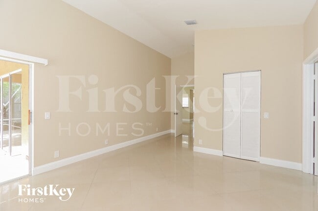 Building Photo - 6193 Lansdowne Cir