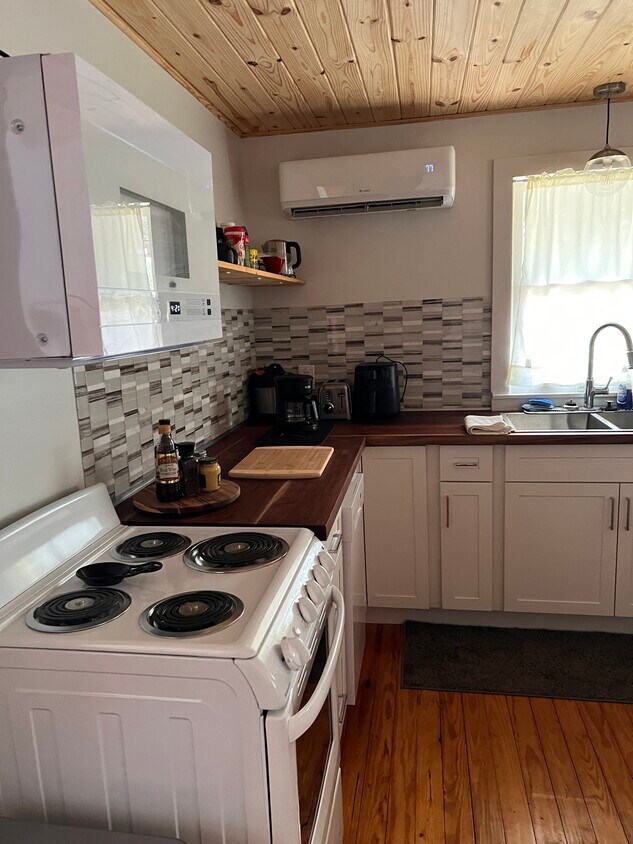 Foto principal - 404 Brown Rd