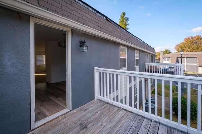 Building Photo - Adar at Golden Gate