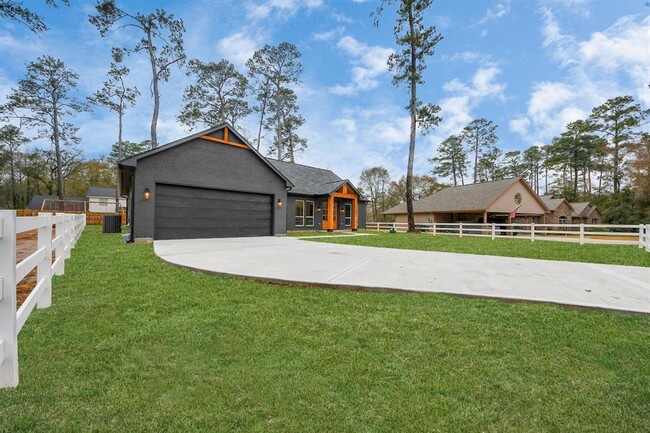 Foto del edificio - 23855 Creek Wood Dr