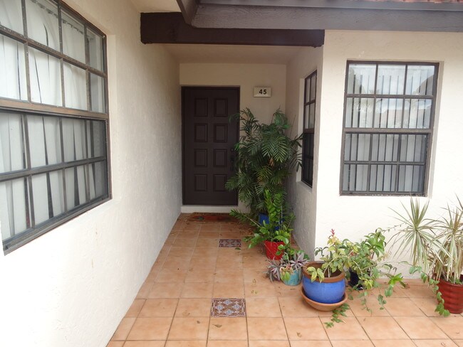 Foto del edificio - 45 Columbia Ct