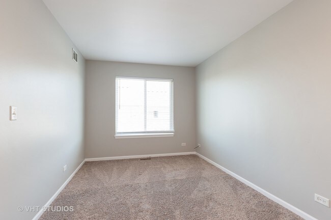 Building Photo - 212 Niagara Dr