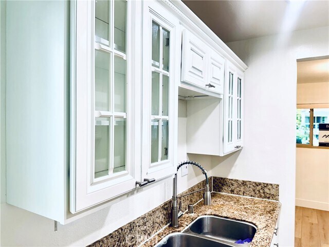 Foto del edificio - 4648 Park Granada Park