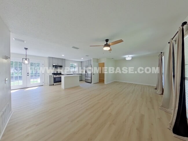 Building Photo - Fully Renovated 5-Bedroom Home with Modern...
