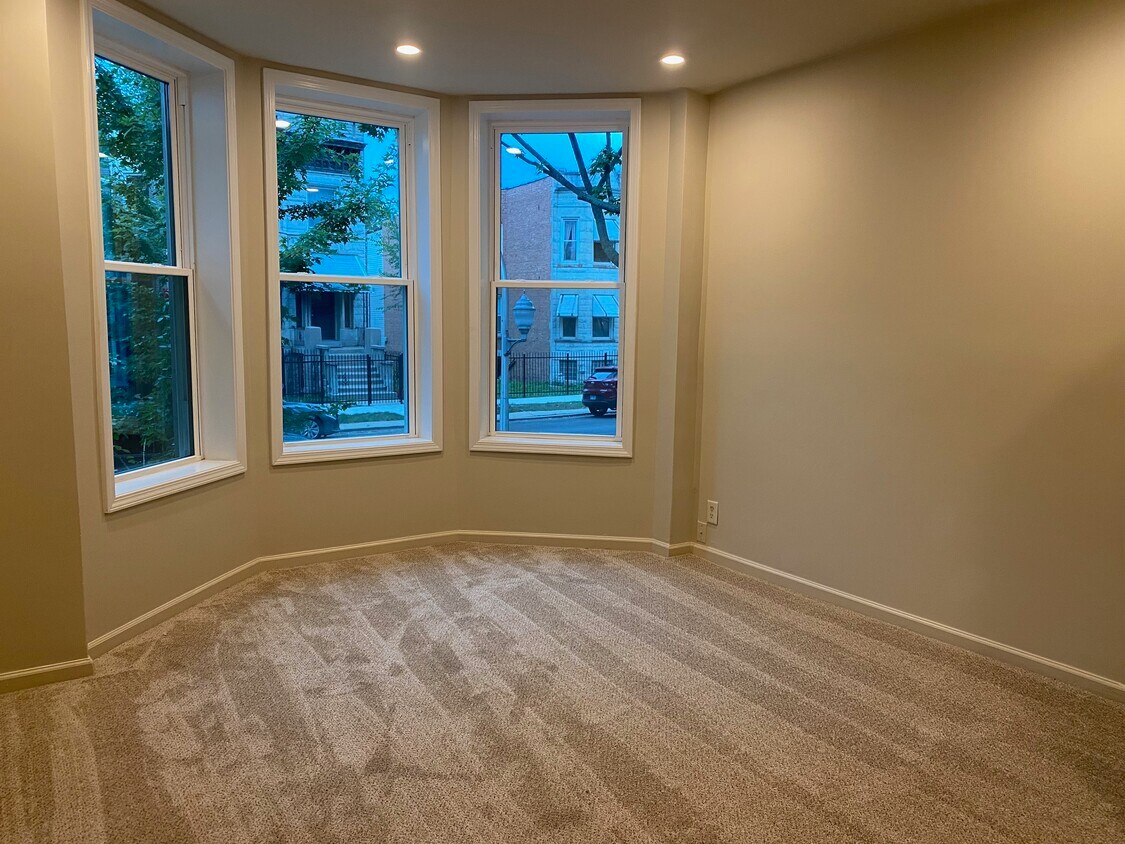 Foto principal - 1513 S Trumbull Ave