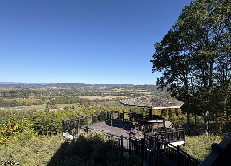 Primary Photo - 4 Vista Ln