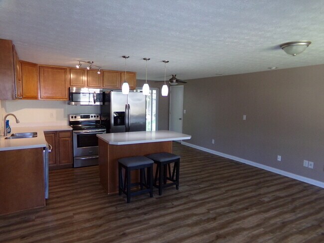Foto del edificio - 3 Bed 2 Bath Huber Heights Ranch COMING SOON!