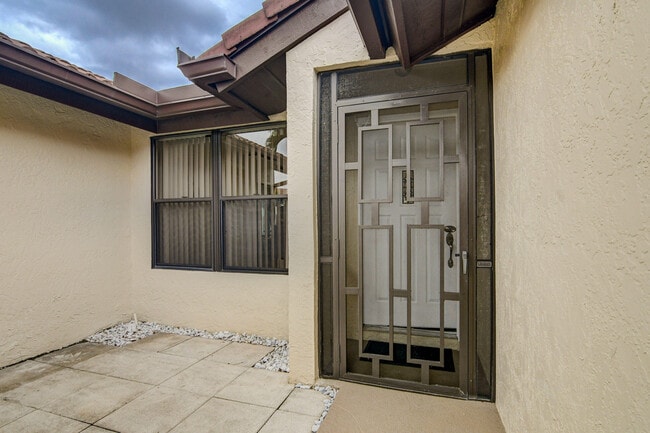 Building Photo - 8176 Waterline Dr