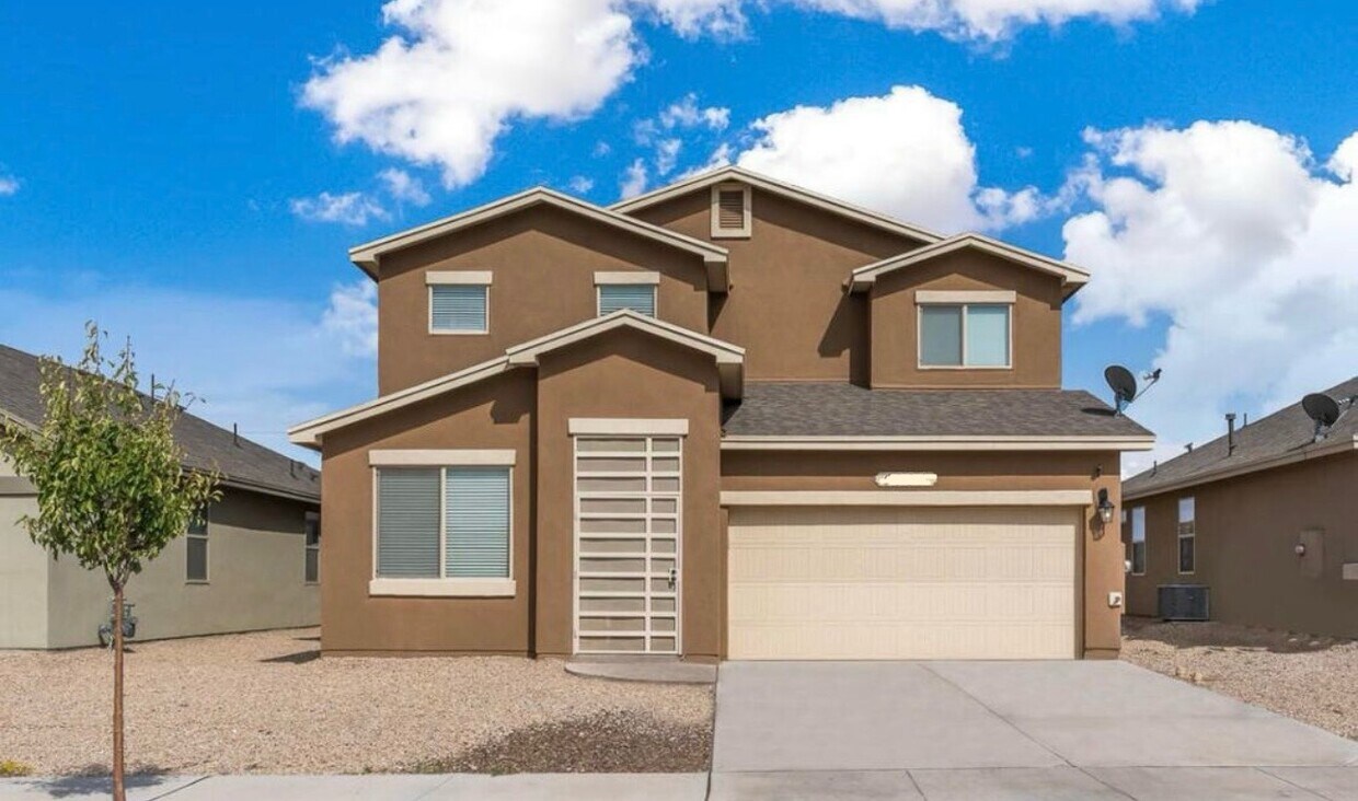 Primary Photo - 4084 Loma Dante Dr