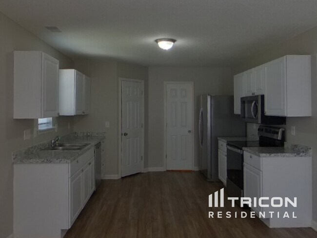 Foto del edificio - 130 Honey Tree Rd