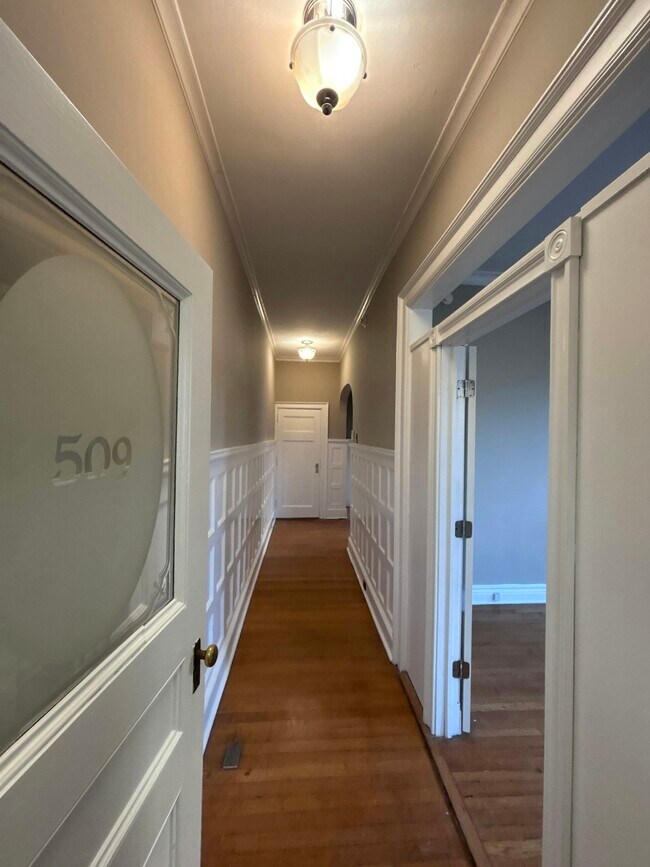 Foto del edificio - 509 Monroe Ave