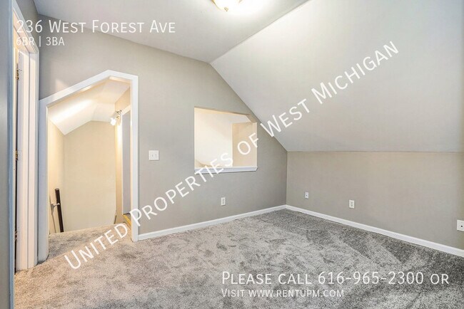 Building Photo - Available Now | Spacious 6 Bedroom, 3 Bath...