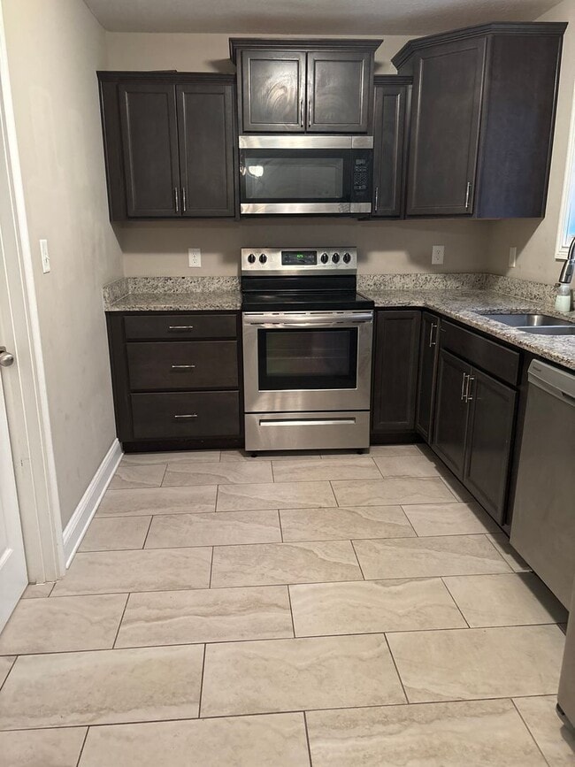 Building Photo - 119 Ambridge St