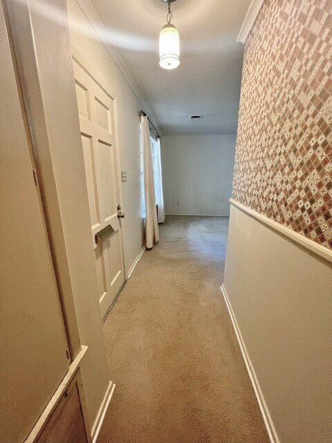 Building Photo - 5027 Ashley Dr