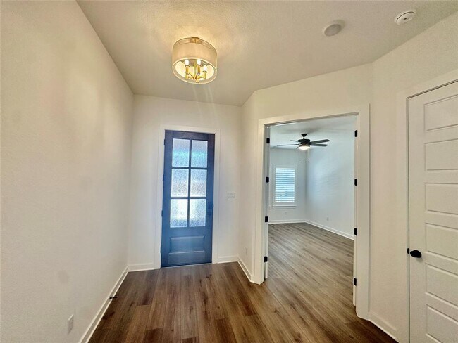 Foto del edificio - 111 Comfort Maple Ln