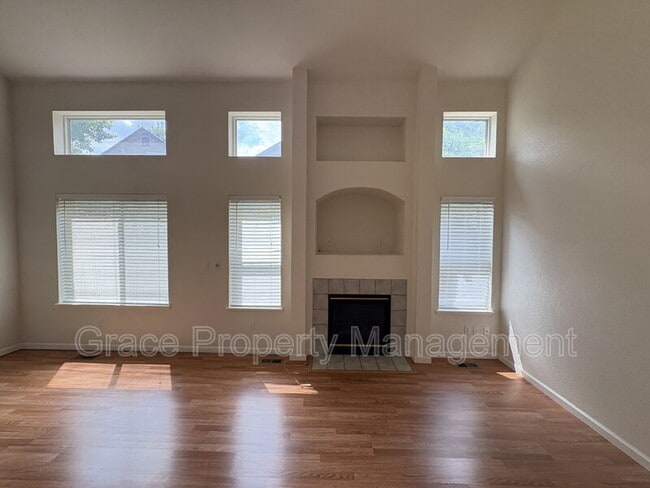 Building Photo - 12247 Crabapple St