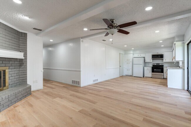 Foto del edificio - 3403 Essex Ave