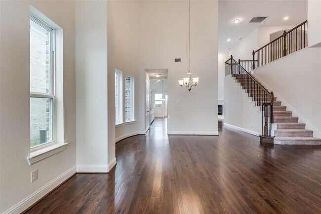 Building Photo - 7964 Ashwood Ln