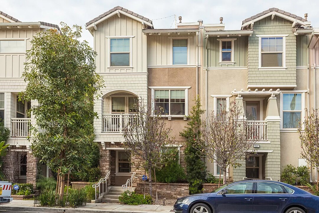 Primary Photo - 6509 La Mirada Ave