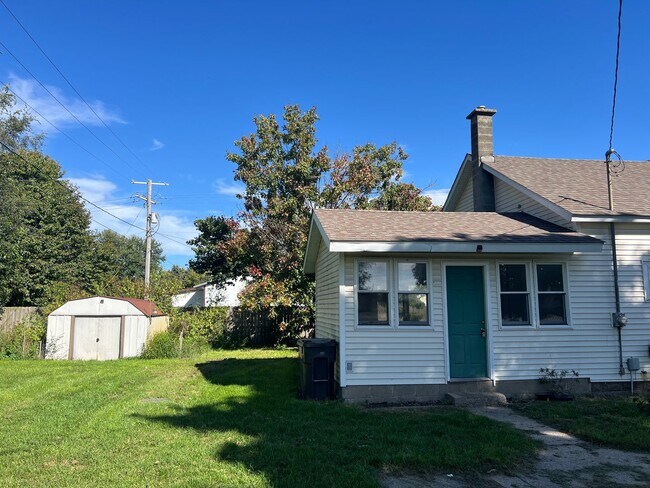 Foto del edificio - Spacious 4 Bedroom Hamilton, MI