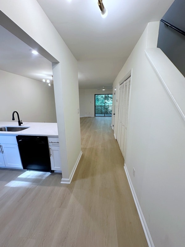 Building Photo - 908 Hearthridge Ct
