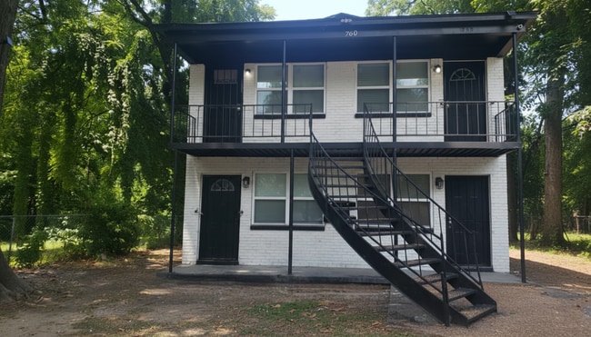 Photo - 760 Richmond Ave Townhome