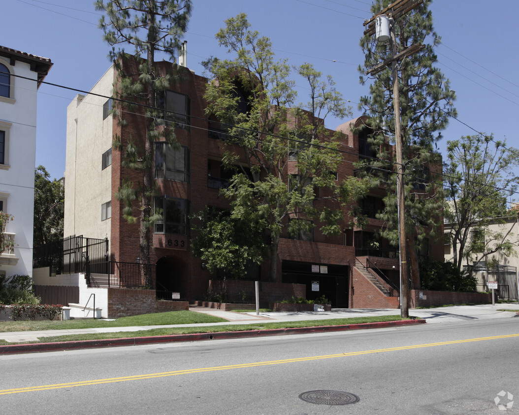 Primary Photo - Barrington Apartments