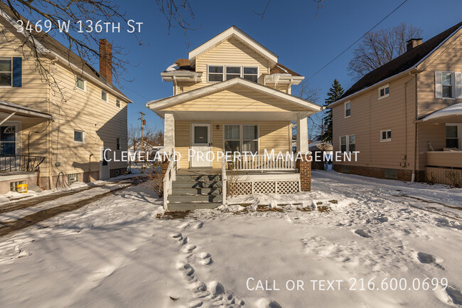 Building Photo - 2 Bedroom West Side Home