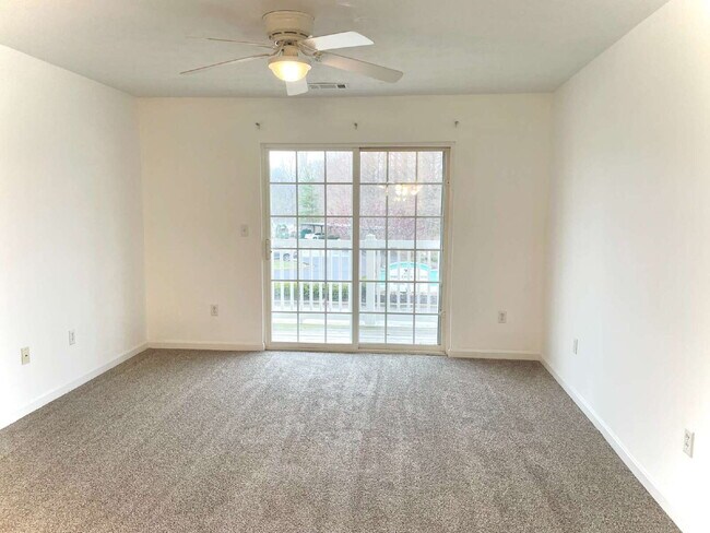 Building Photo - "2-Bed, 2-Bath apartment on Stonestreet Road – 904 Sq Ft!"