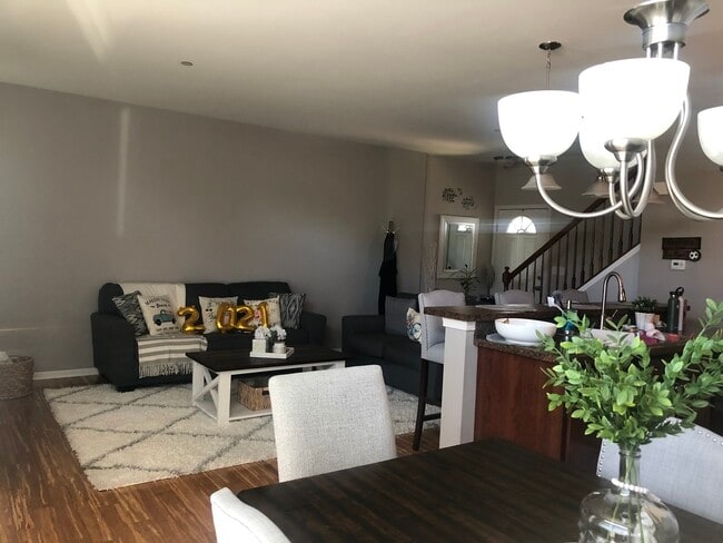 Foto del edificio - 210 Portage Ln
