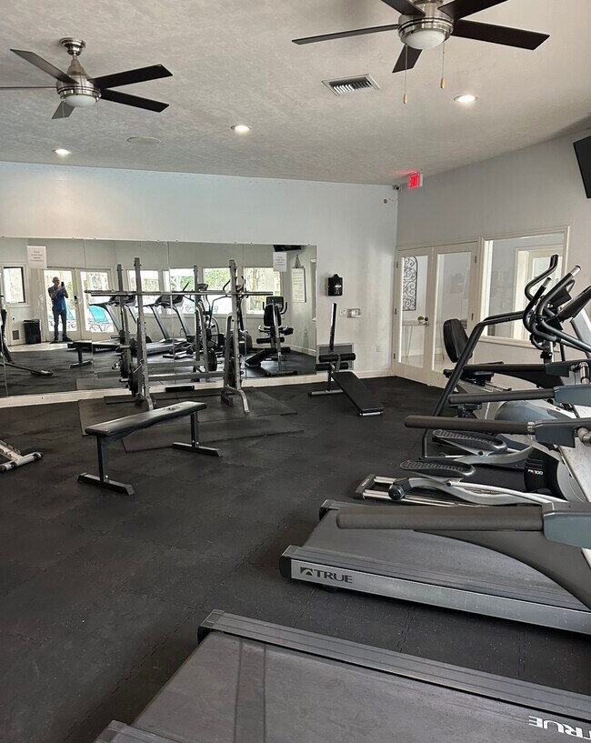 Foto del edificio - 4700 SW Archer Rd