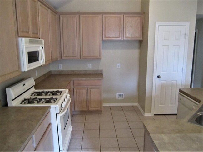 Building Photo - 2224 Trey Rogillios Way