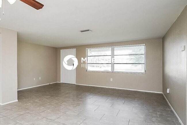 Foto del edificio - 2 Bedroom Pet-Friendly Home in Port Richey, FL with Main Street Renewal